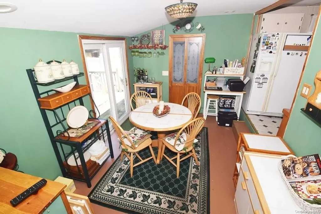 127 17th Street West Babylon NY 11704