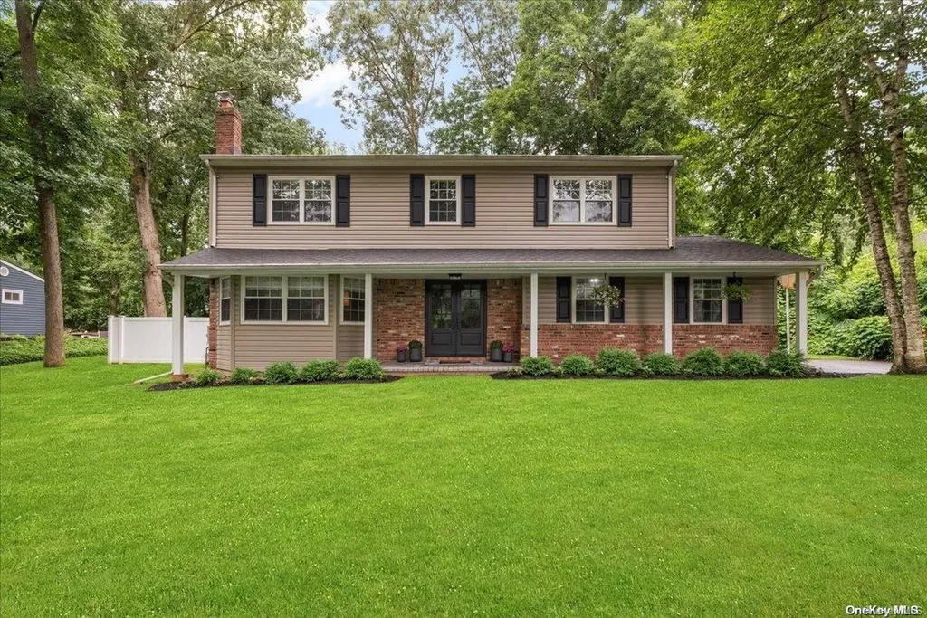 54 Mcculloch Drive Dix Hills NY 11746