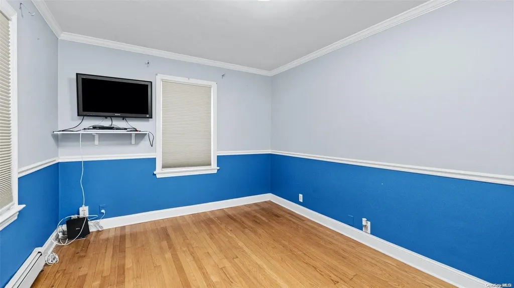153 33rd Street Lindenhurst NY 11757
