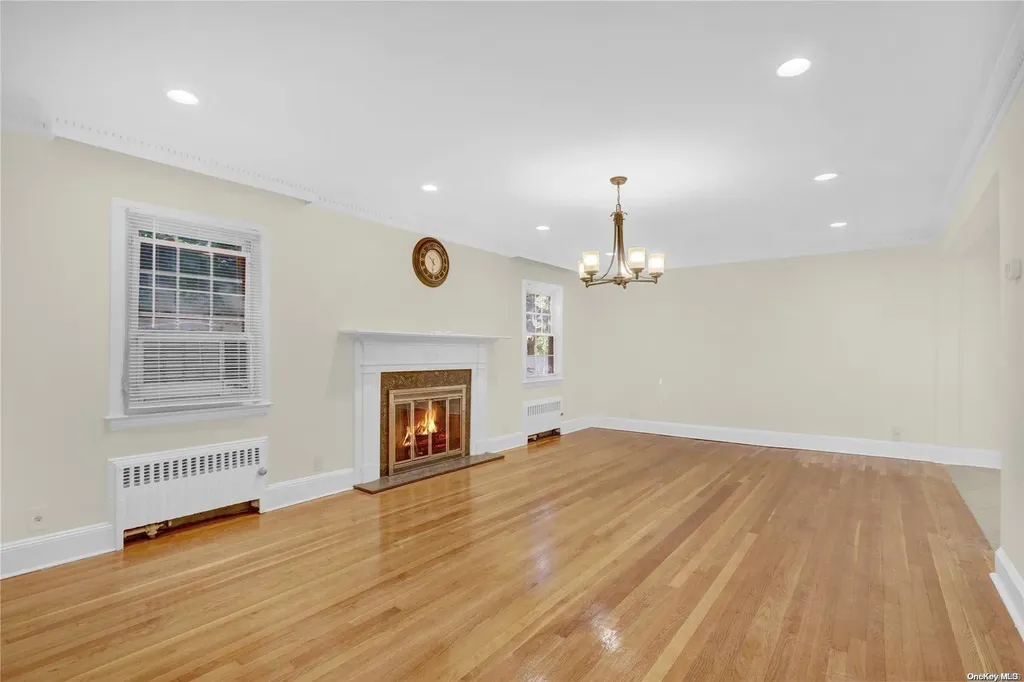 31 Adele Road Cedarhurst NY 11516