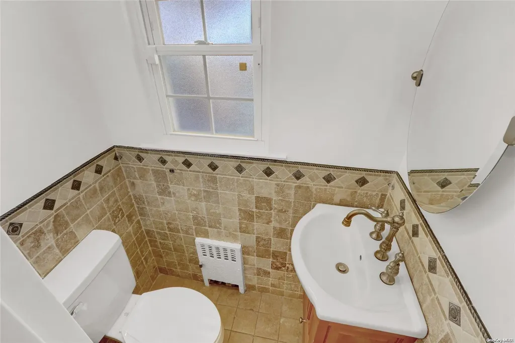 31 Adele Road Cedarhurst NY 11516