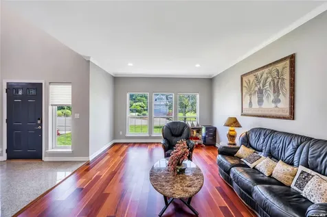 14 Hessian Court South Setauket NY 11720