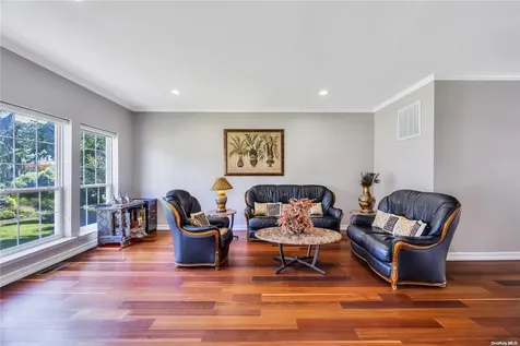 14 Hessian Court South Setauket NY 11720