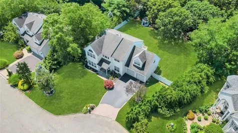 14 Hessian Court South Setauket NY 11720