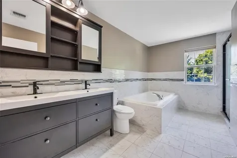 14 Hessian Court South Setauket NY 11720