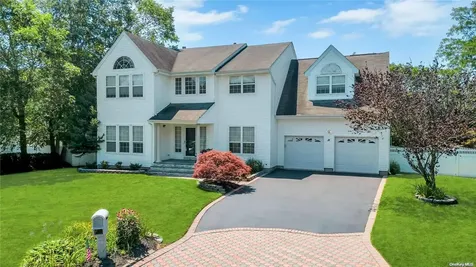 14 Hessian Court South Setauket NY 11720