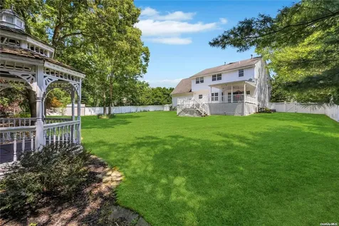 14 Hessian Court South Setauket NY 11720