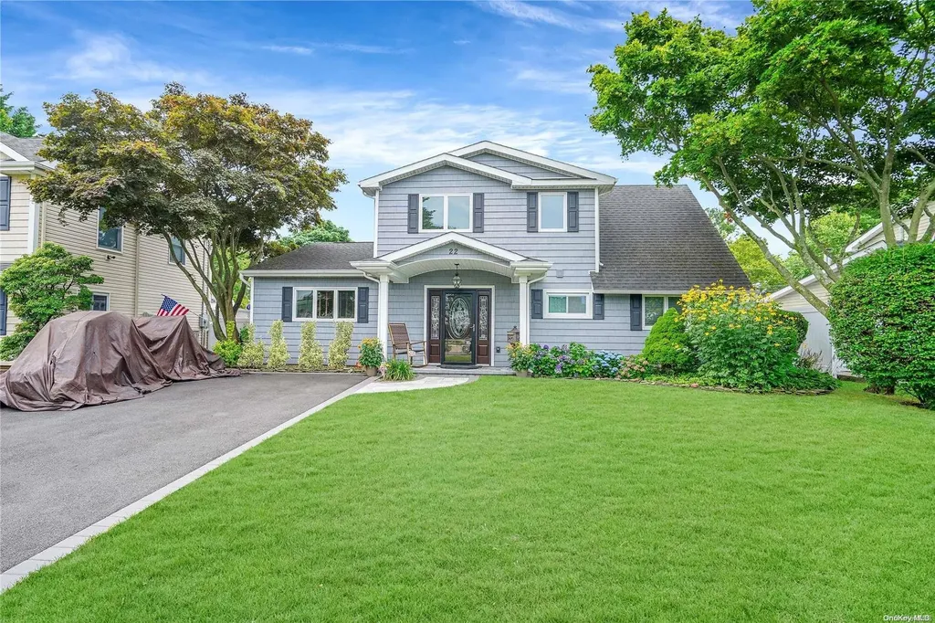 22 Page Lane Westbury NY 11590
