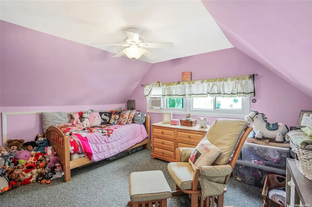 22 Page Lane Westbury NY 11590
