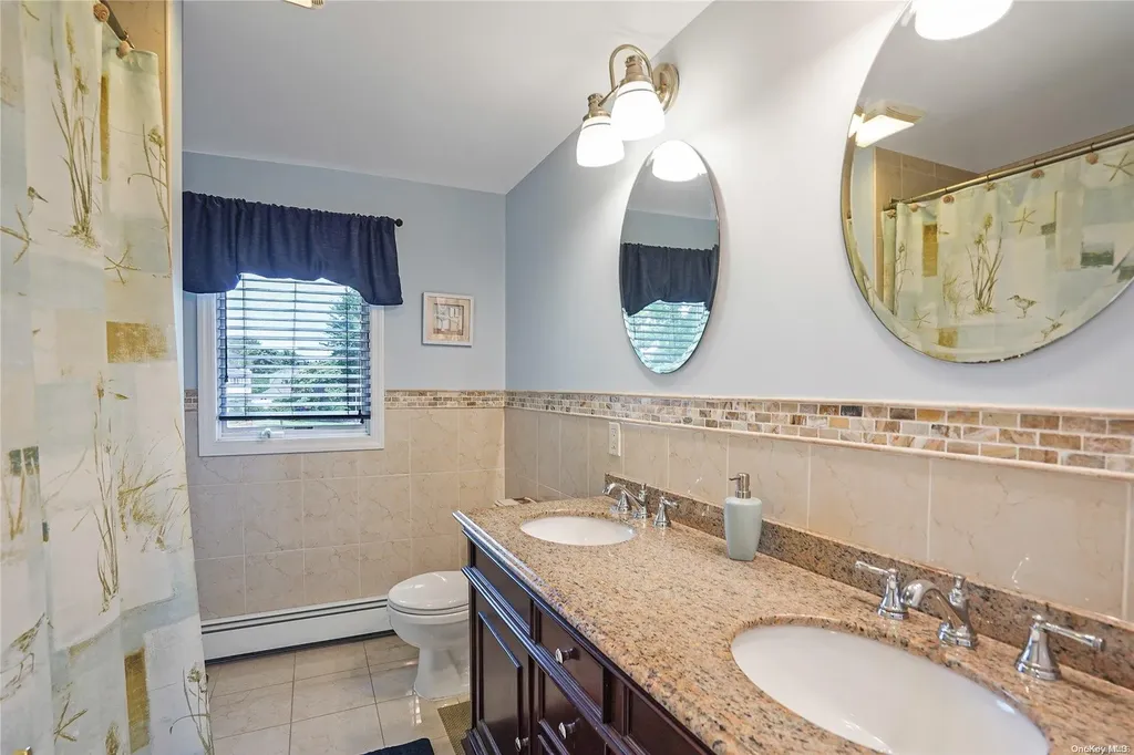 22 Page Lane Westbury NY 11590