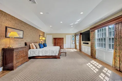 16 Stone Hill Drive N Manhasset NY 11030