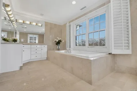 16 Stone Hill Drive N Manhasset NY 11030