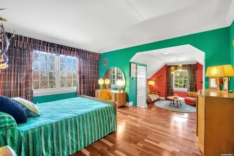 16 Stone Hill Drive N Manhasset NY 11030