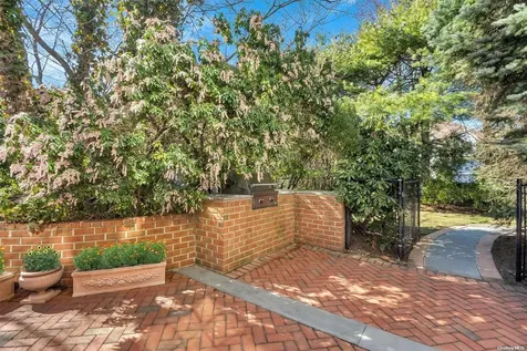 16 Stone Hill Drive N Manhasset NY 11030