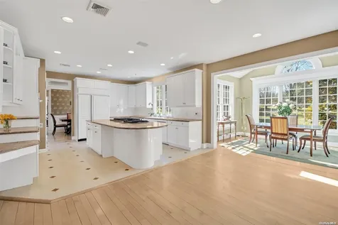 16 Stone Hill Drive N Manhasset NY 11030