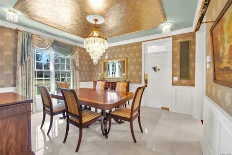 16 Stone Hill Drive N Manhasset NY 11030