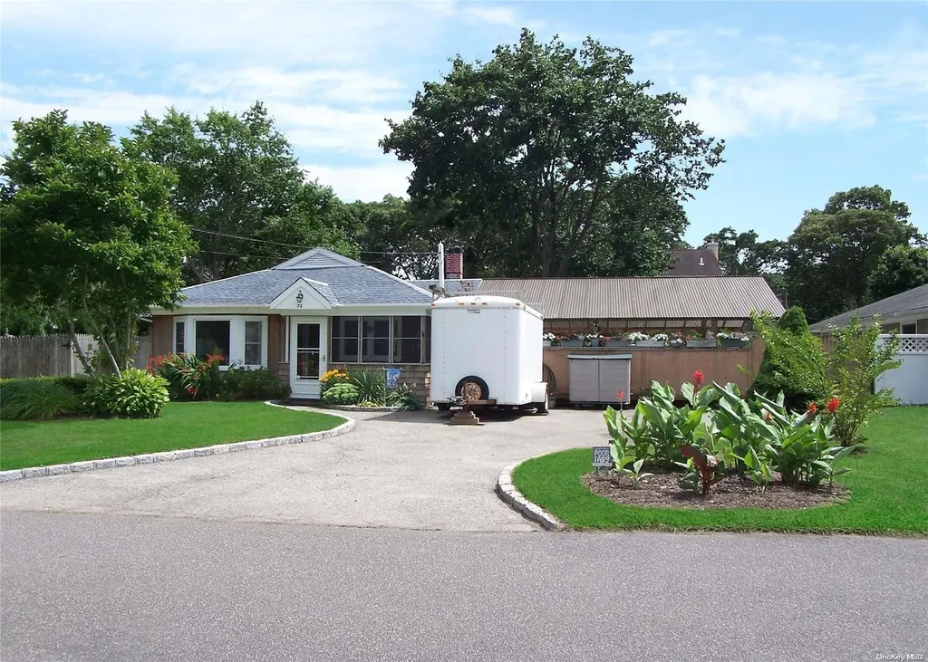 70 Bedford Avenue Mastic NY 11950