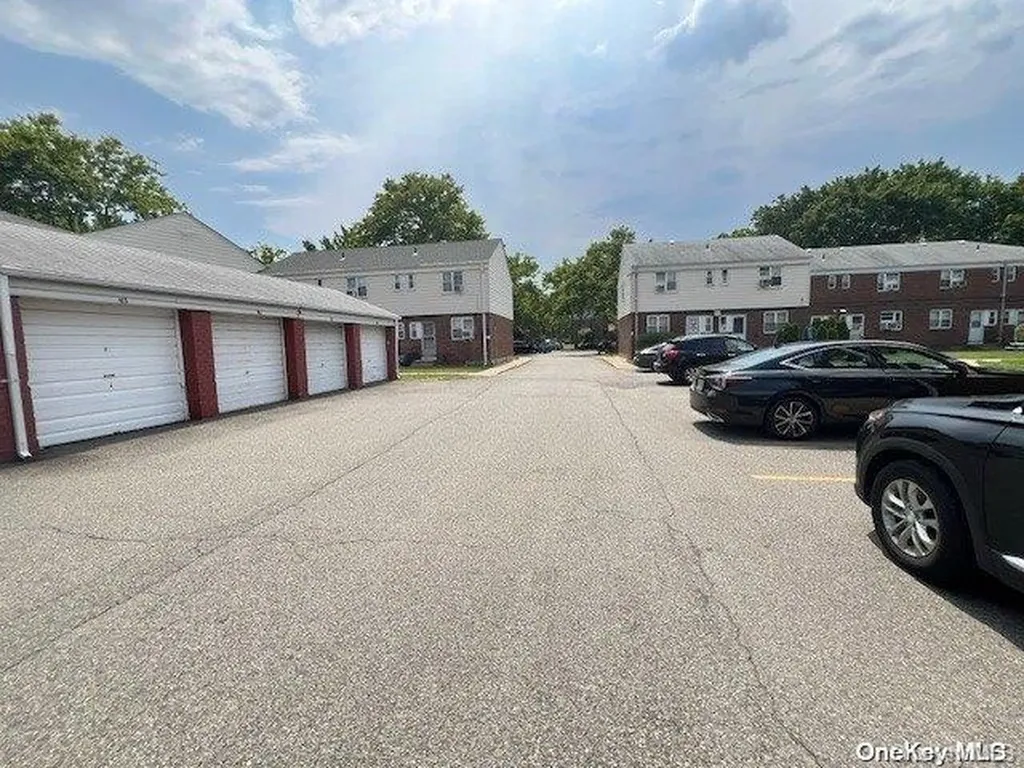 67-27 218 Street Bayside NY 11364