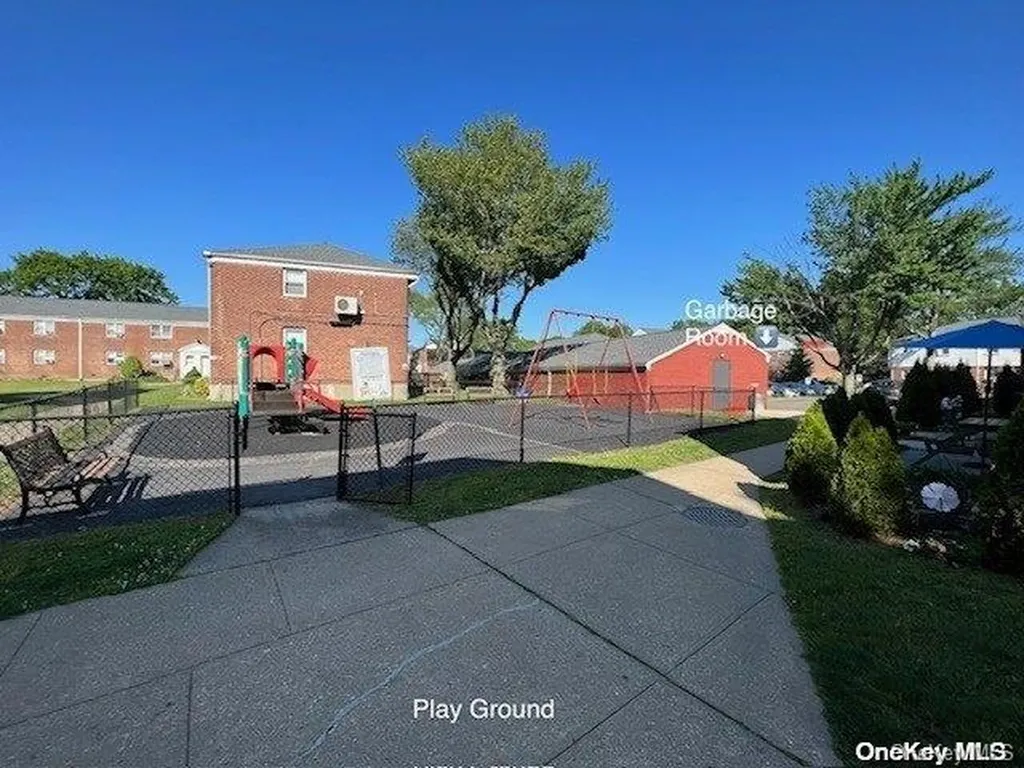 67-27 218 Street Bayside NY 11364