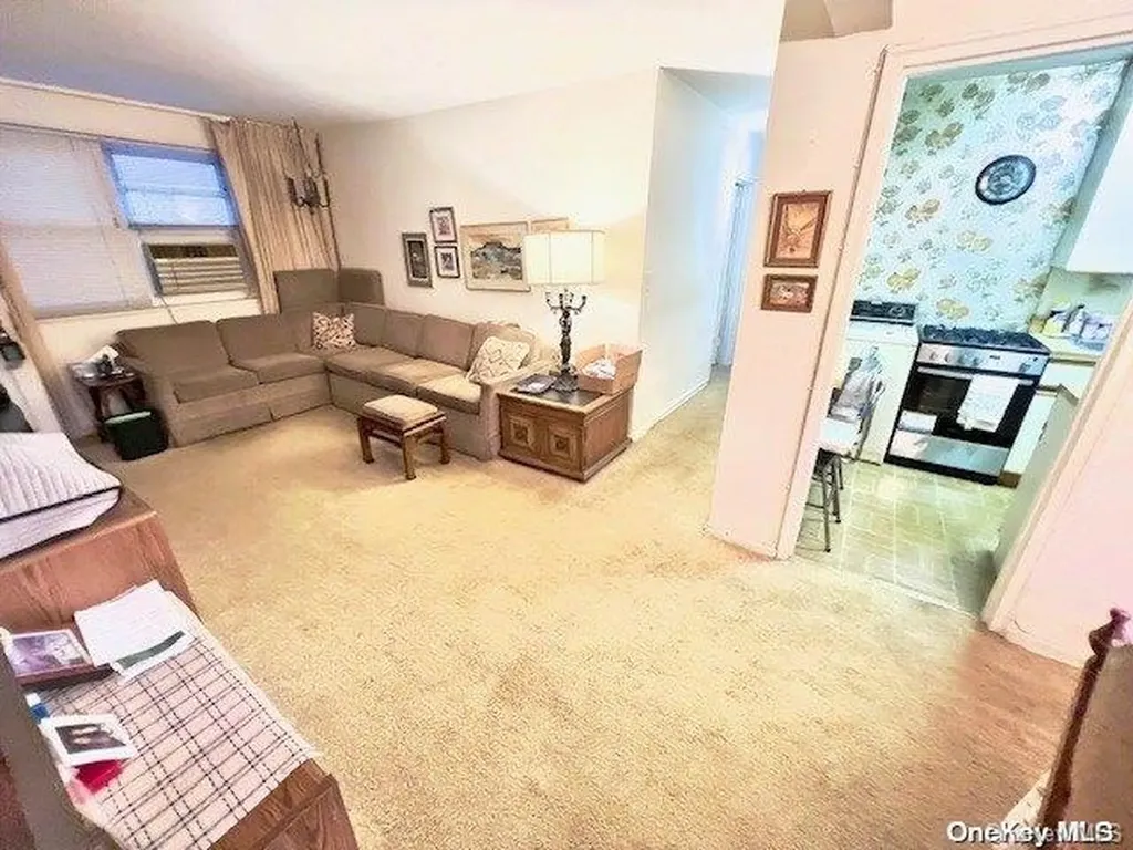 67-27 218 Street Bayside NY 11364