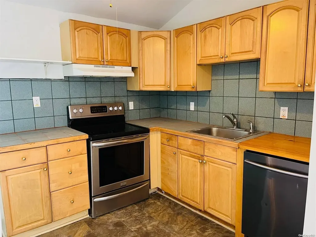 559 Taylor Avenue East Patchogue NY 11772