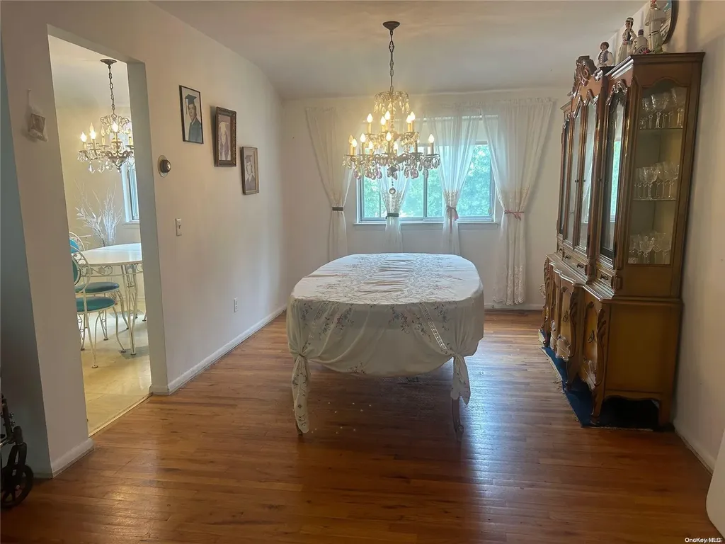 10 Dewey Road Commack NY 11725