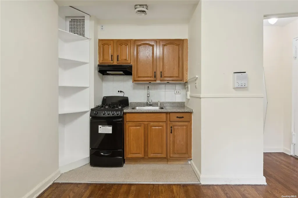 2615 Avenue O Brooklyn NY 11210