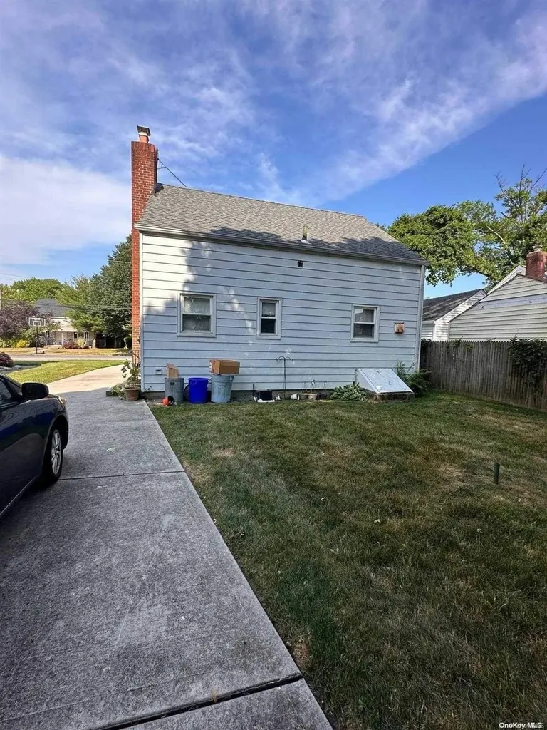 6 Wingate Road Valley Stream NY 11581