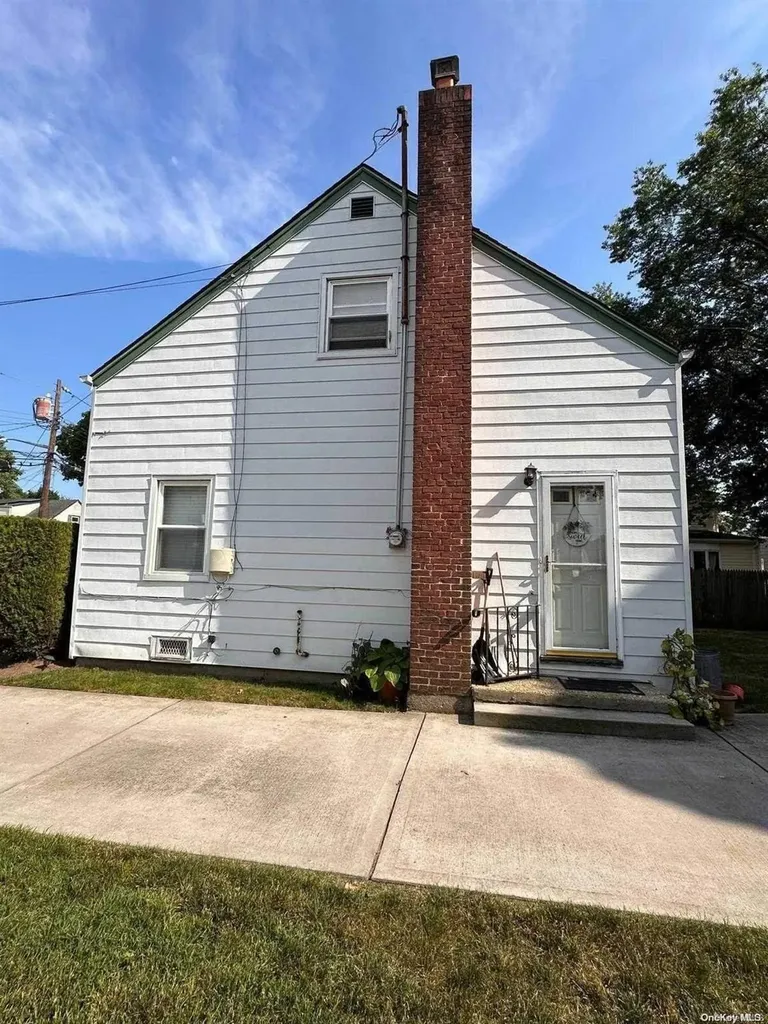 6 Wingate Road Valley Stream NY 11581