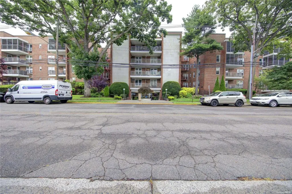 110 Brooklyn Avenue Freeport NY 11520