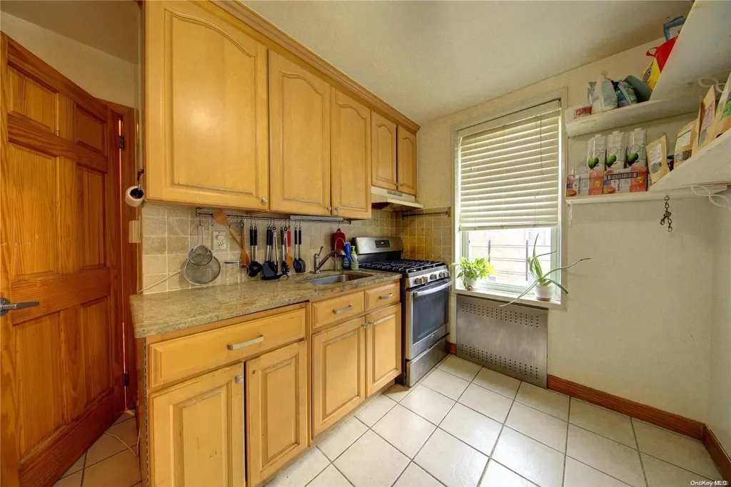 110 Brooklyn Avenue Freeport NY 11520
