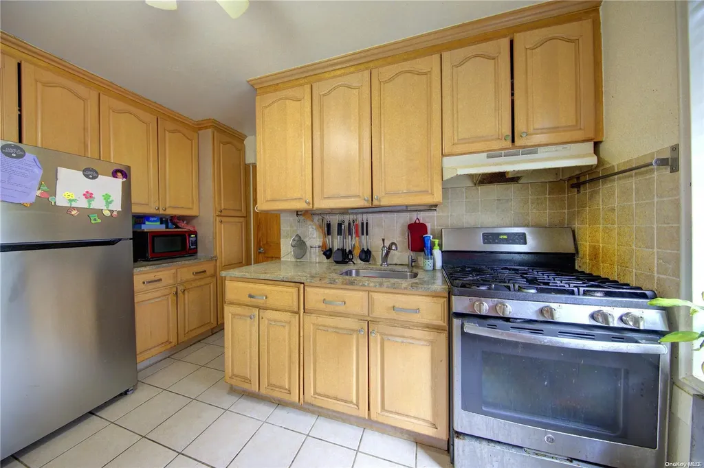 110 Brooklyn Avenue Freeport NY 11520