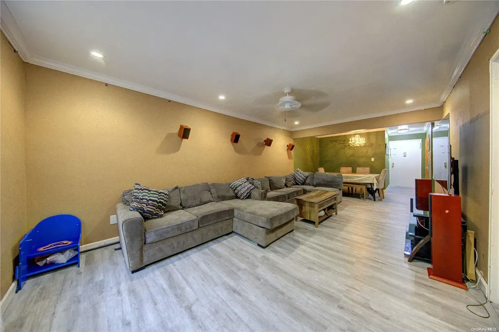 110 Brooklyn Avenue Freeport NY 11520