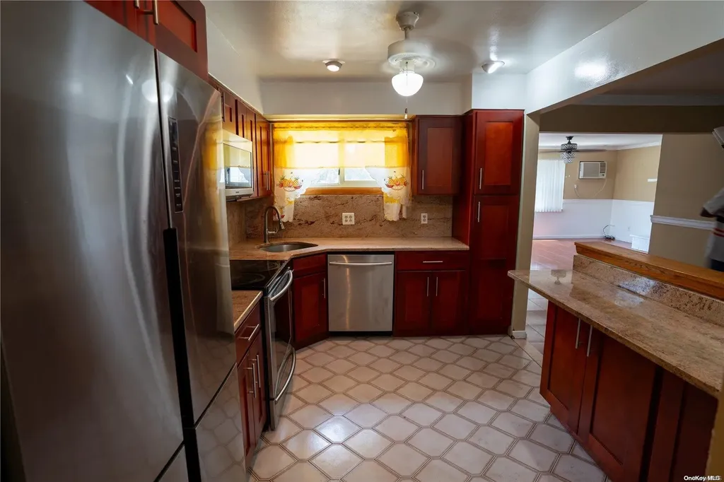 890 Edwards Boulevard Valley Stream NY 11580