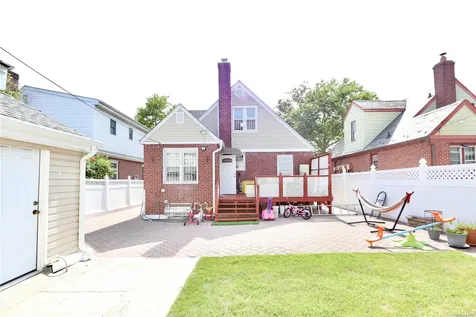 80-27 247th Street Bellerose NY 11426