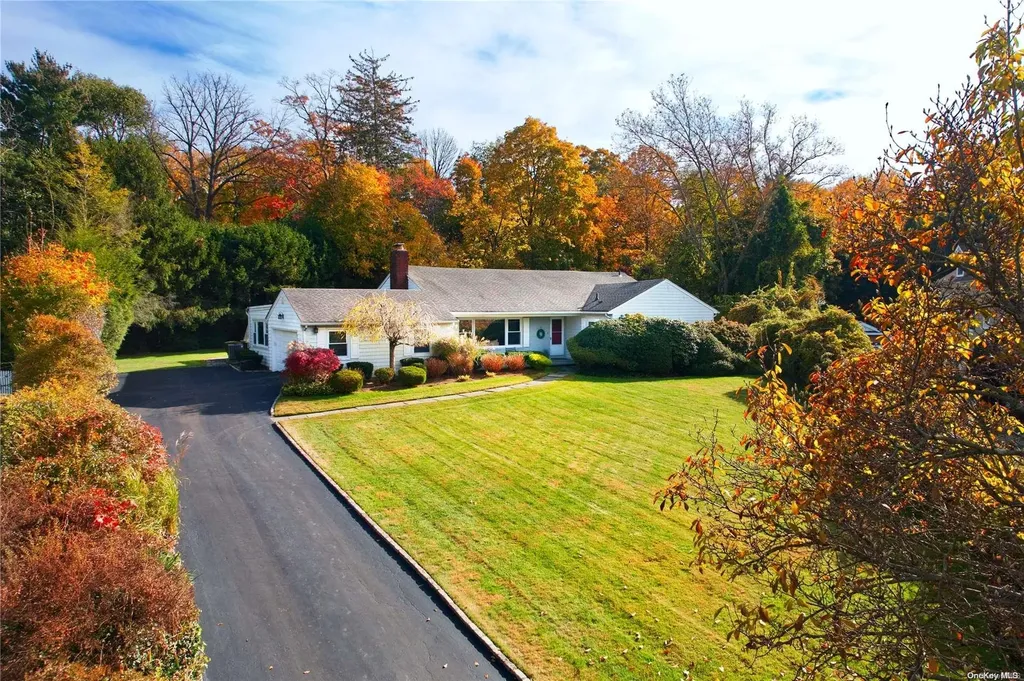 5 Gulls Cove Manhasset NY 11030