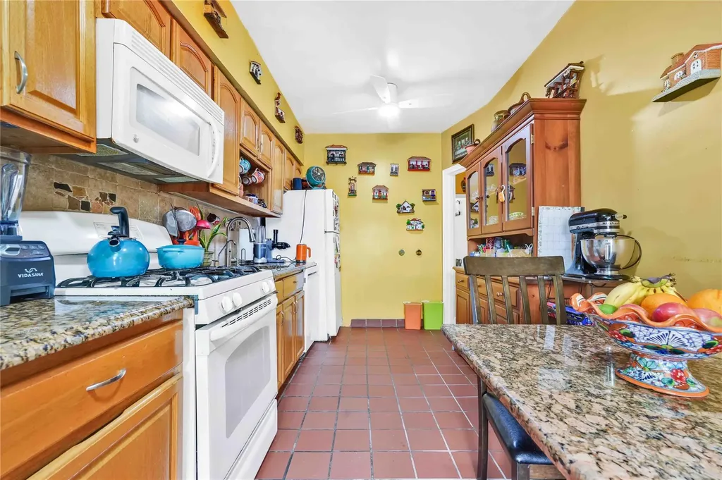 25-37 48th Street Astoria NY 11103
