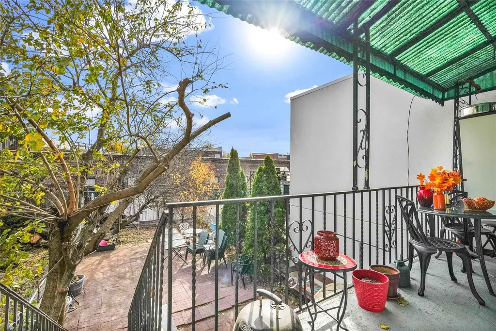 25-37 48th Street Astoria NY 11103
