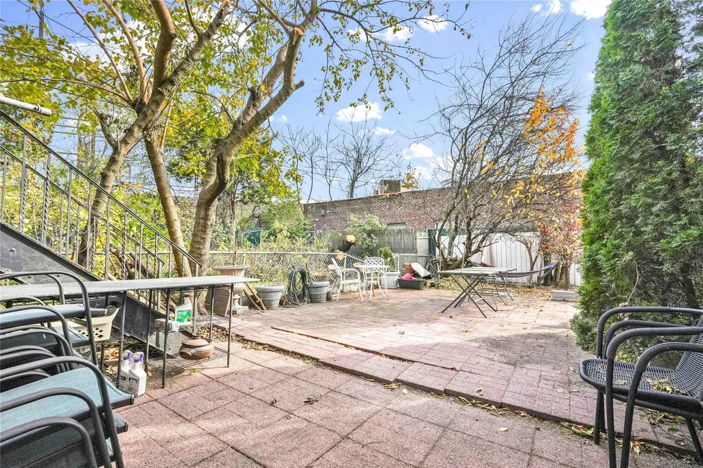 25-37 48th Street Astoria NY 11103