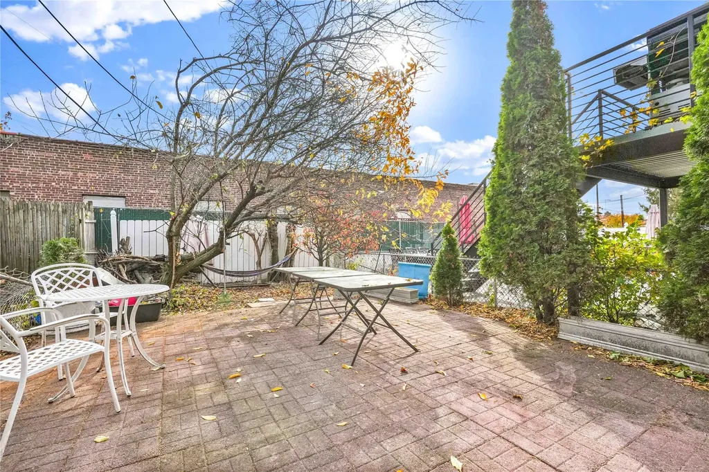 25-37 48th Street Astoria NY 11103