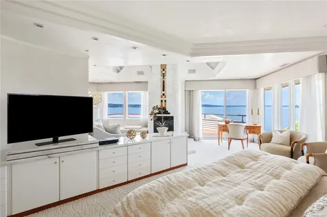 241 Asharoken Avenue Asharoken NY 11768