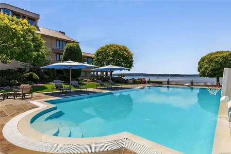 241 Asharoken Avenue Asharoken NY 11768