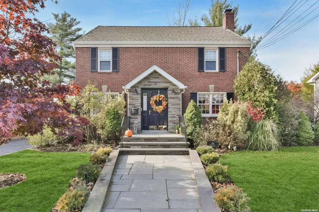 64 Miles Avenue Albertson NY 11507