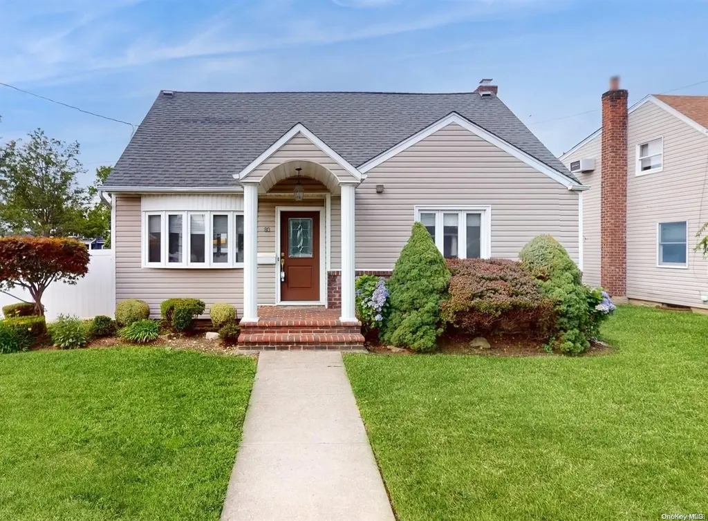 80 Audrey Avenue Plainview NY 11803