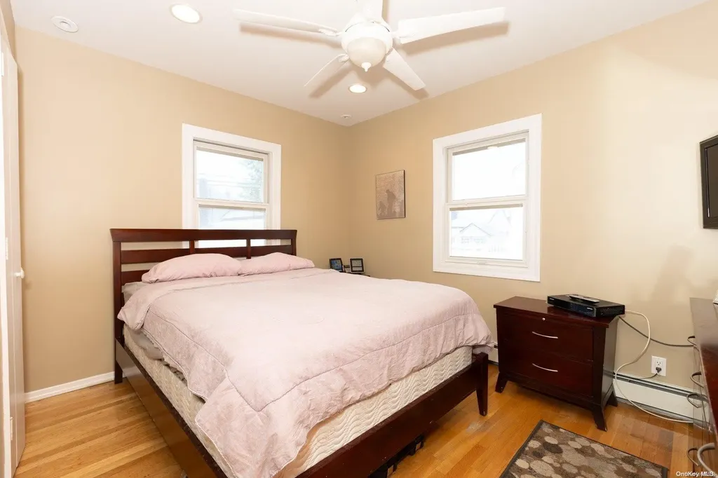 109 Venetian Boulevard Lindenhurst NY 11757