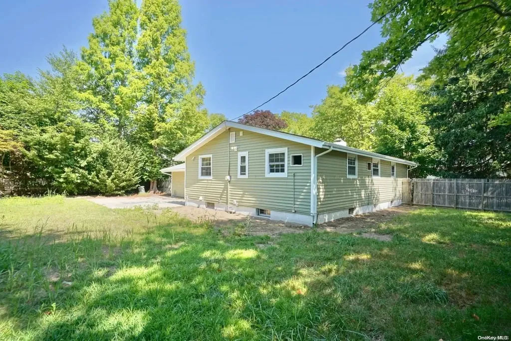 1 Pine Hill Lane Dix Hills NY 11746