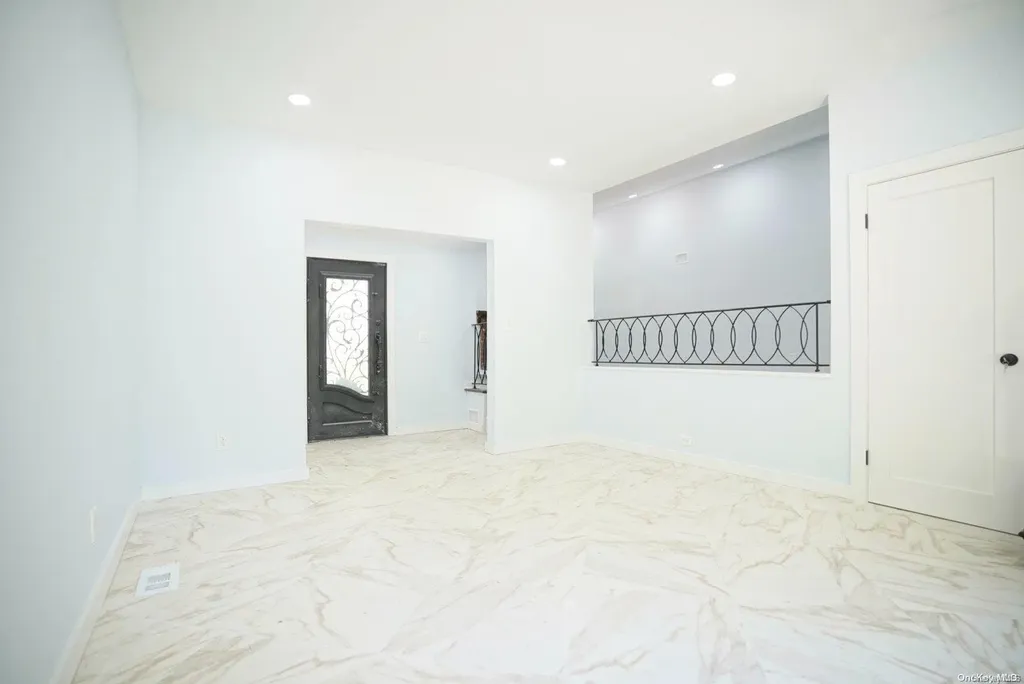1 Pine Hill Lane Dix Hills NY 11746