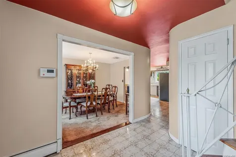 424 Spangle Drive North Babylon NY 11703