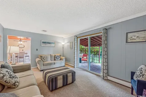 424 Spangle Drive North Babylon NY 11703