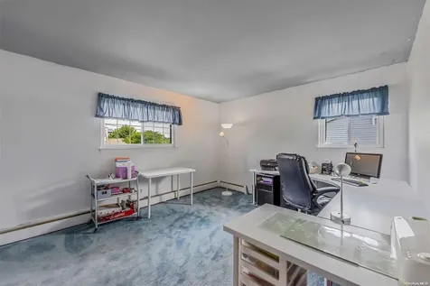 424 Spangle Drive North Babylon NY 11703